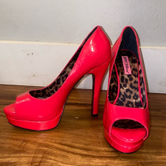 Betsey Johnson neon red pumps - Picture 2 of 7
